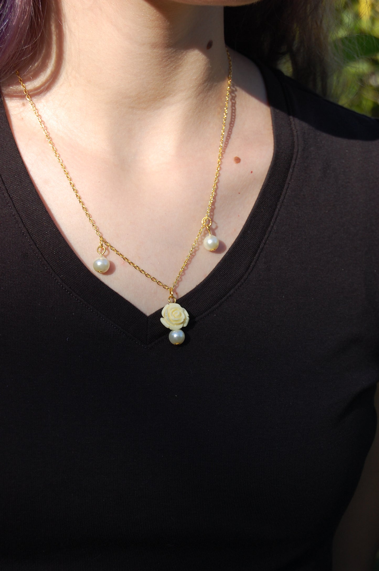 White Rose and Pearl Necklace