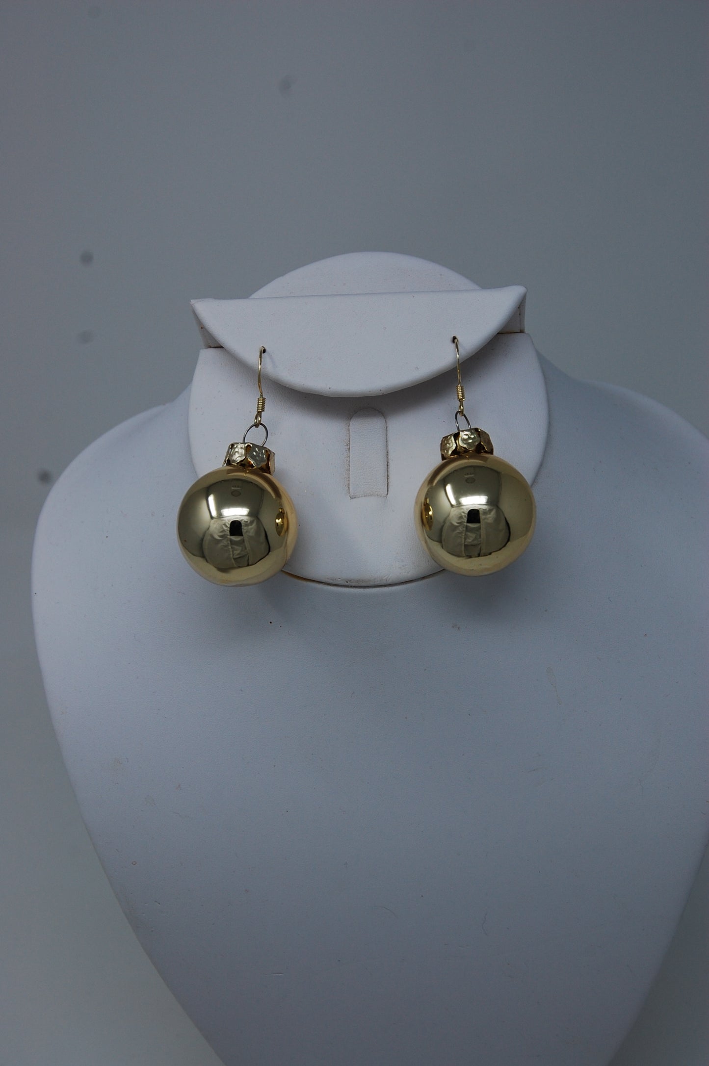 Shiny Gold Ornament Earrings