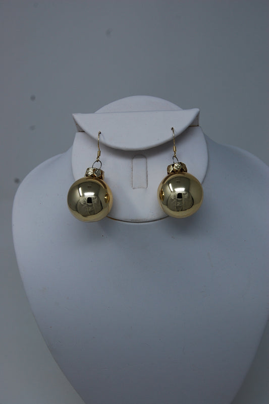 Shiny Gold Ornament Earrings