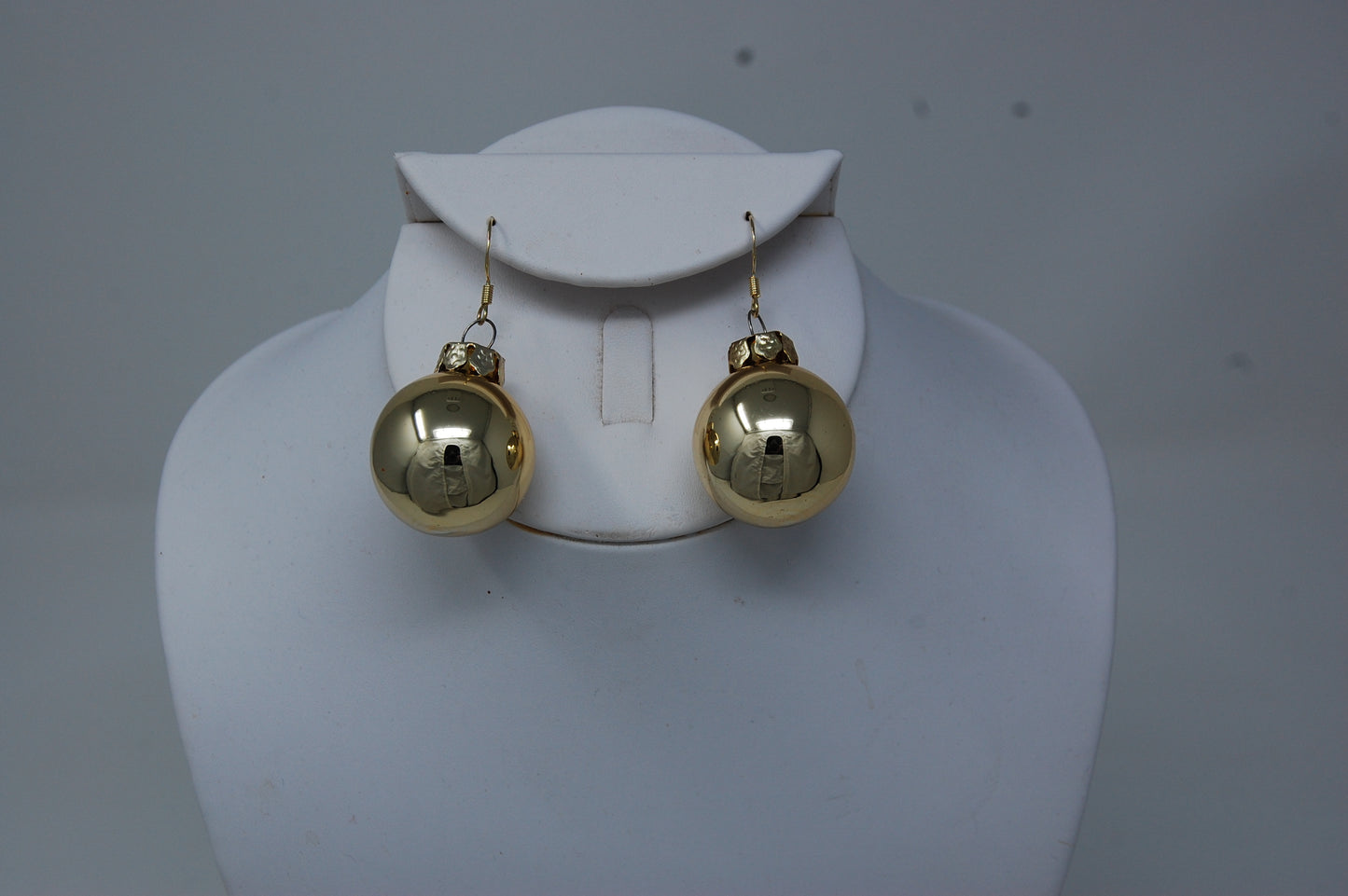 Shiny Gold Ornament Earrings